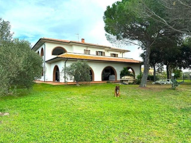 Rustico in vendita a Cecina, Toscana