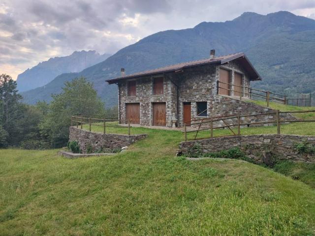 Rustico in vendita a Comunità montana della valle Camonica, Cedegolo