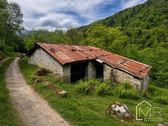 Rustico in vendita a Comunità montana della valle Camonica, Cedegolo