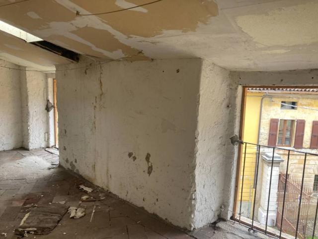 Rustico in vendita a Cellatica, Lombardia