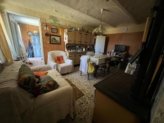 Rustico in vendita a Piemonte, Asti