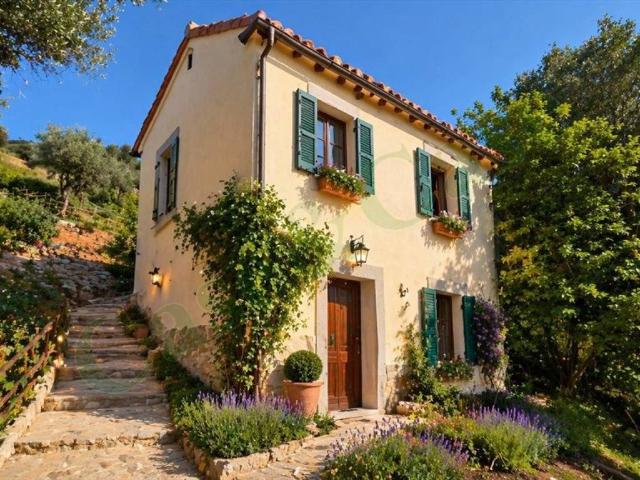 Rustico in vendita a Piani di Celle, Celle Ligure