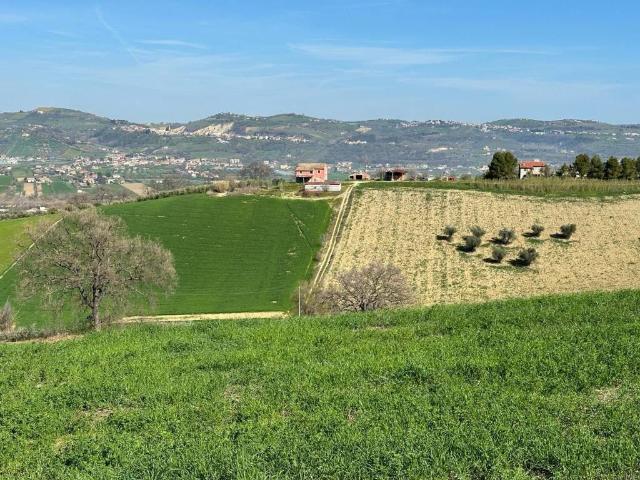 Rustico in vendita a Cellino Attanasio, Abruzzo