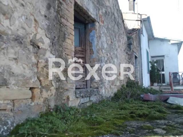 Rustico in vendita a Cellino Attanasio, Abruzzo