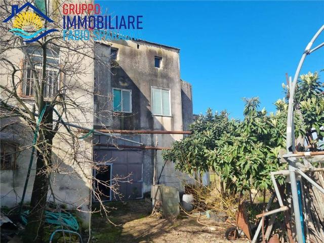 Rustico in vendita a Cellole, Campania