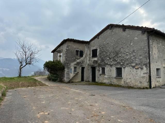 Rustico in vendita a Cene, Lombardia
