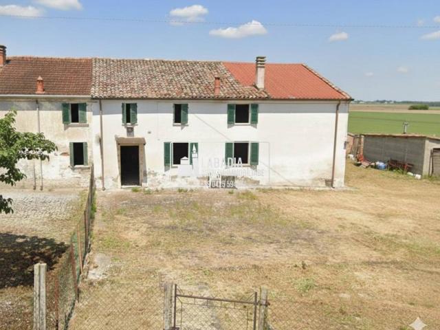 Rustico in vendita a Trecenta, Veneto