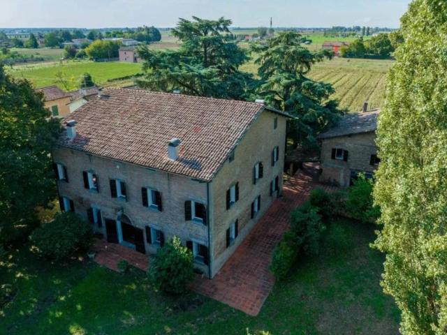 Rustico in vendita a Reno Centese, Cento