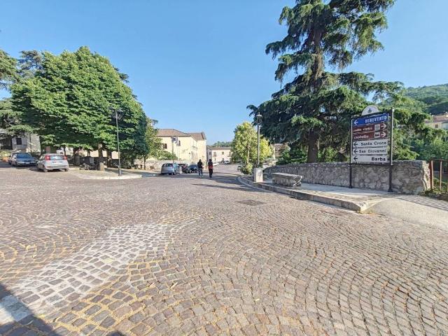 Rustico in vendita a Ceppaloni, Campania