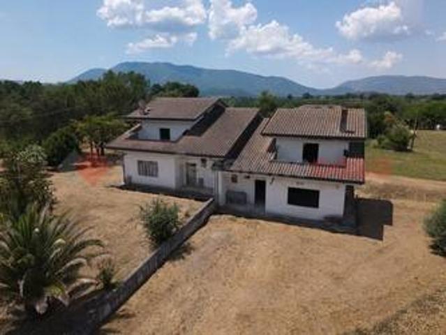 Rustico in vendita a Ceprano, Lazio