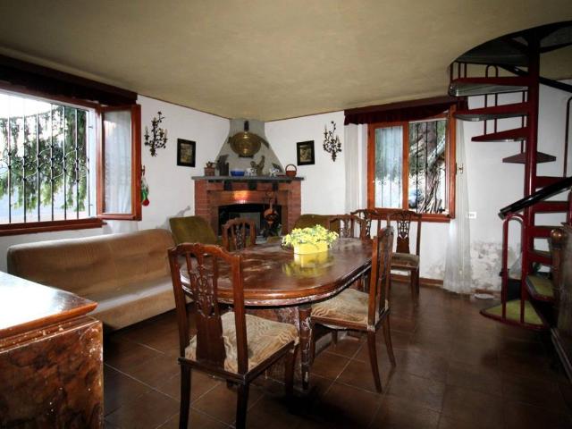 Rustico in vendita a Cerano D'intelvi, Lombardia