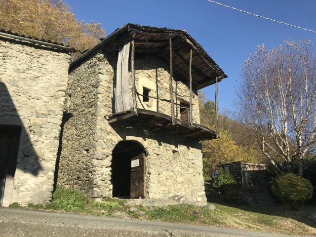 Rustico in vendita a Cercino, Lombardia