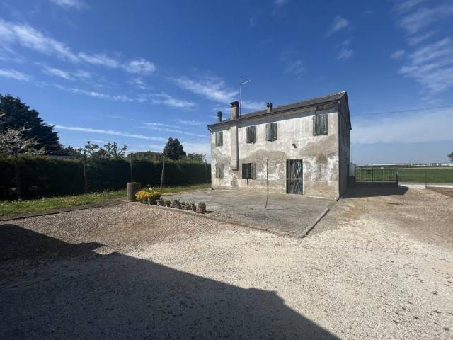Rustico in vendita a Cerea, Veneto