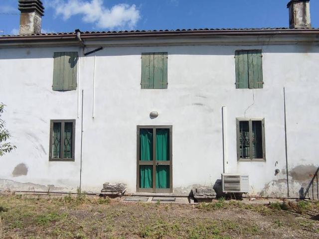 Rustico in vendita a Cerea, Veneto