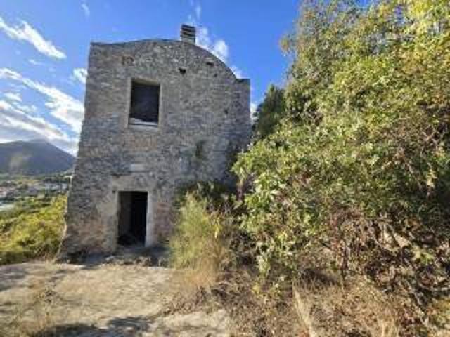 Rustico in vendita a Ceriale, Liguria