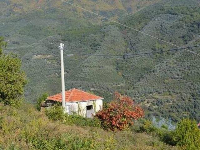 Rustico in vendita a Baiardo, Liguria