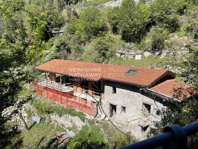 Rustico in vendita a Rovenna, Cernobbio