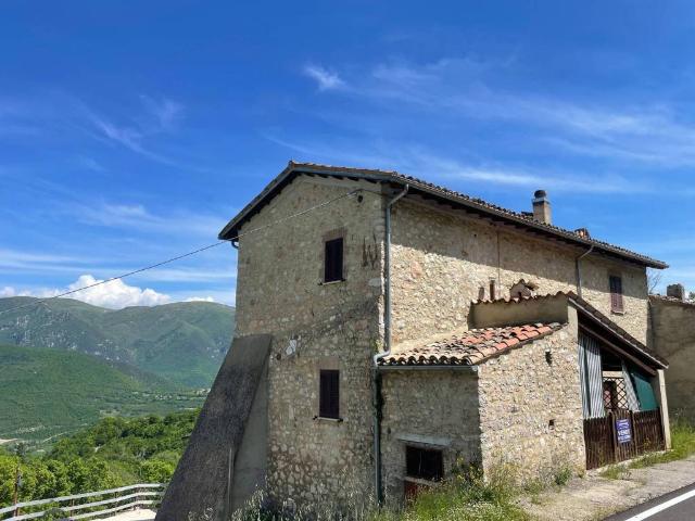 Rustico in vendita a Cerreto Di Spoleto, Umbria