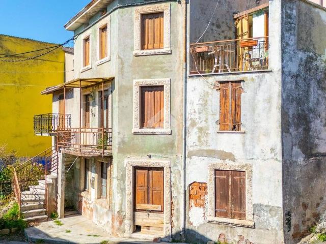 Rustico in vendita a Cerro Veronese, Veneto