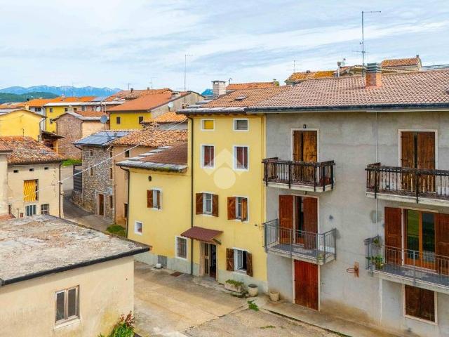 Rustico in vendita a Cerro Veronese, Veneto
