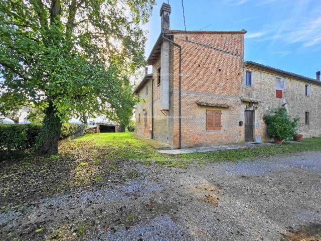 Rustico in vendita a Unione dei Comuni Circondario dell'Empolese Valdelsa, Lucardo