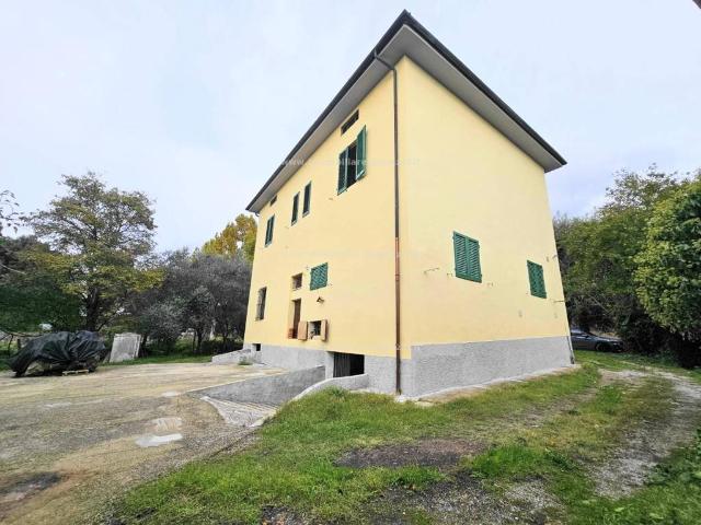 Rustico in vendita a Unione dei Comuni Circondario dell'Empolese Valdelsa, Lucardo