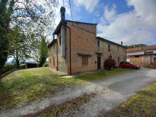 Rustico in vendita a Unione dei Comuni Circondario dell'Empolese Valdelsa, Lucardo