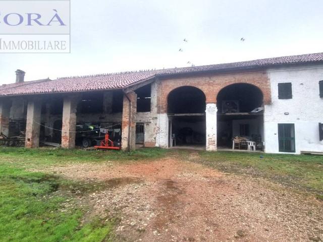 Rustico in vendita a Cervarese Santa Croce, Veneto