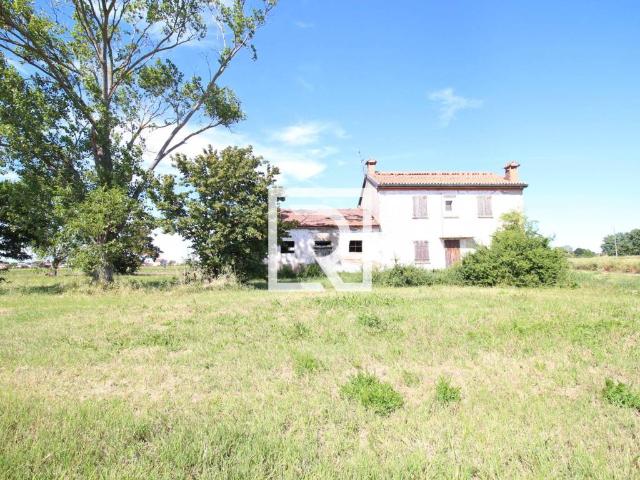 Rustico in vendita a Cervia, Reggio Emilia