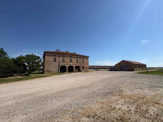 Rustico in vendita a Cervia, Reggio Emilia