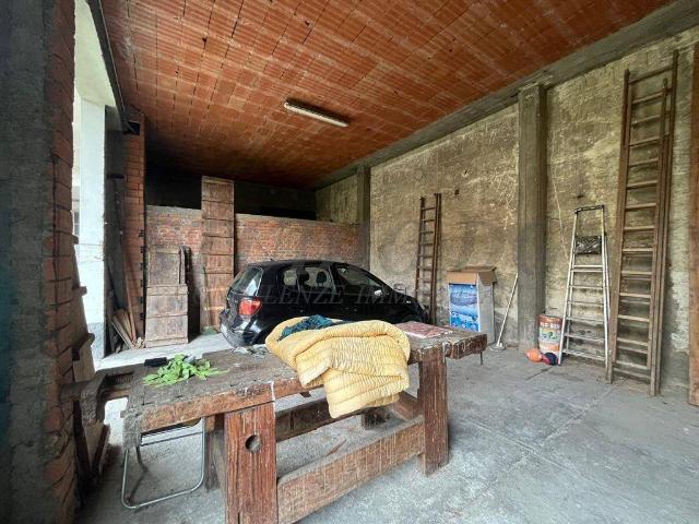 Rustico in vendita a Cesano Maderno, Lombardia