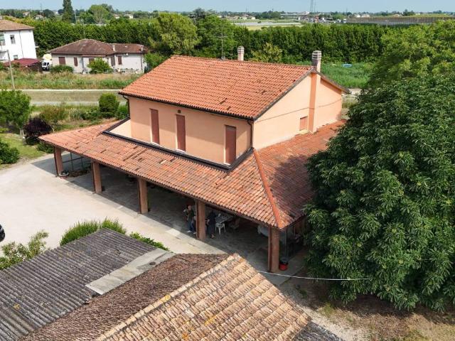 Rustico in vendita a Unione dei comuni Valle del Savio, Cesenà
