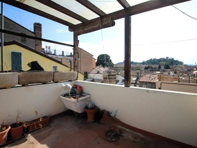 Rustico in vendita a Quartiere Centro Urbano, Cesena