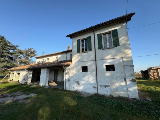 Rustico in vendita a Unione dei comuni Valle del Savio, Cesenà