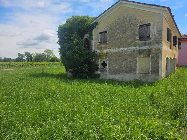 Rustico in vendita a Cessalto, Veneto