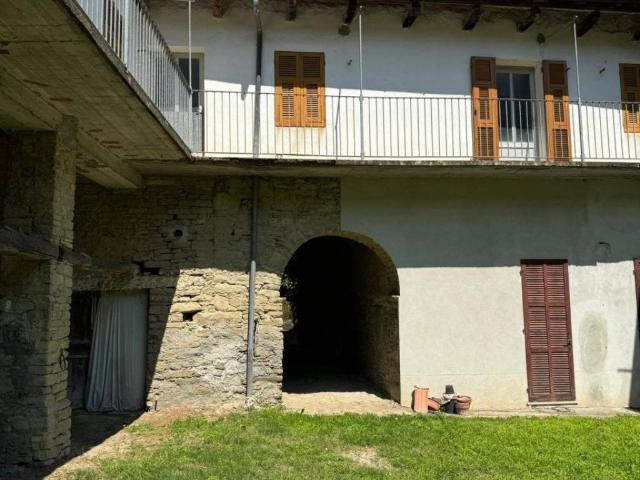 Rustico in vendita a Piemonte, Asti