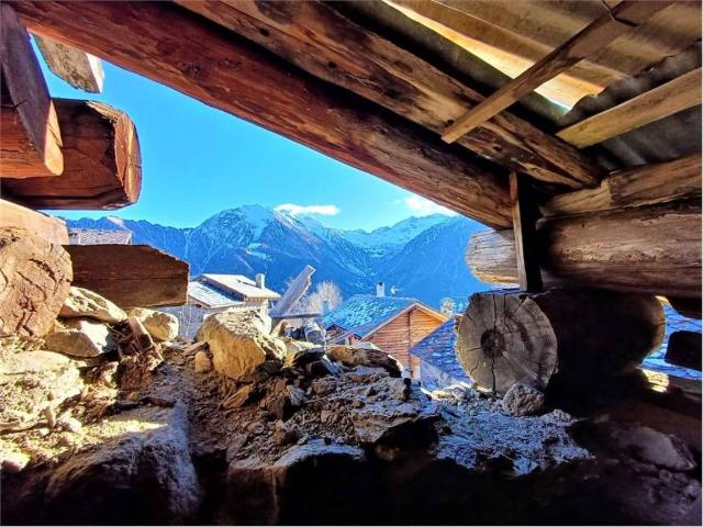 Rustico in vendita a Challand Saint Anselme, Aosta