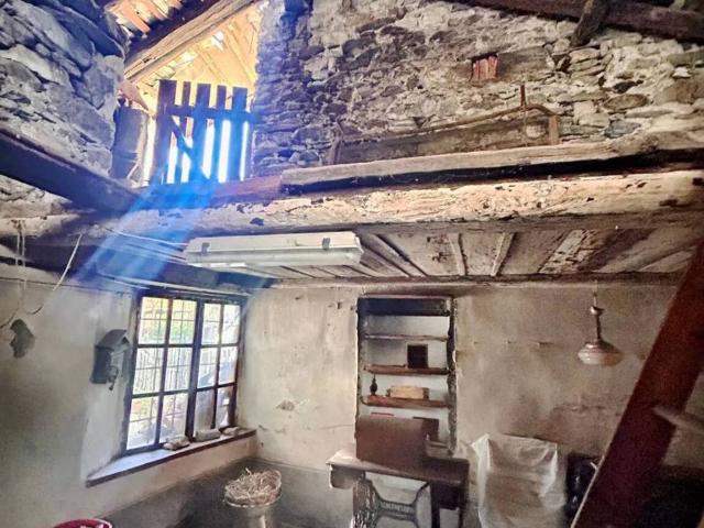 Rustico in vendita a Challand-Saint-Victor Capoluogo - Ville, Challand Saint Victor