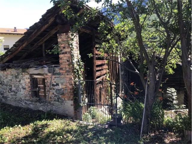 Rustico in vendita a Challand-Saint-Victor Capoluogo - Ville, Challand Saint Victor