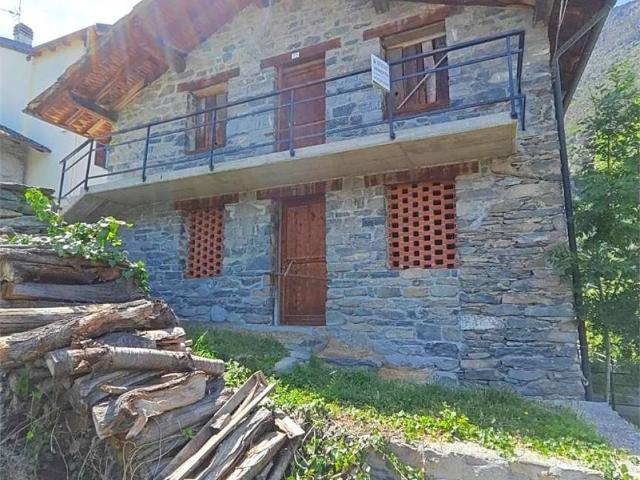 Rustico in vendita a Champdepraz, Aosta