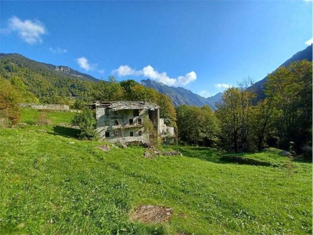 Rustico in vendita a Champorcher, Aosta