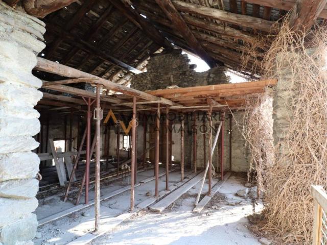 Rustico in vendita a Chatillon, Aosta