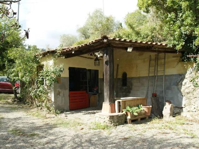 Rustico in vendita a Sassi Bianchi, Chianni