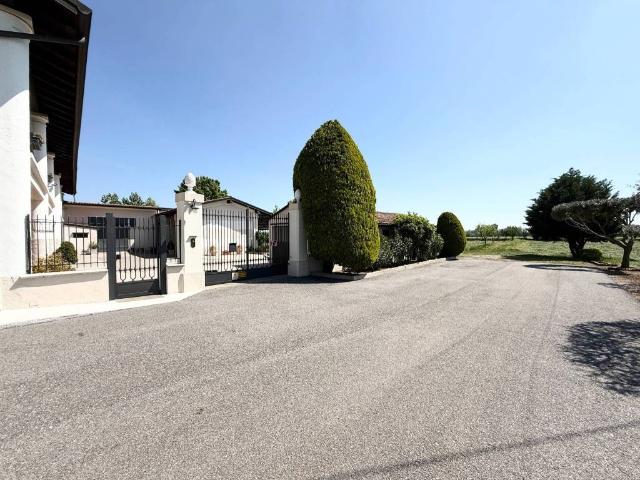 Rustico in vendita a Chiari, Lombardia