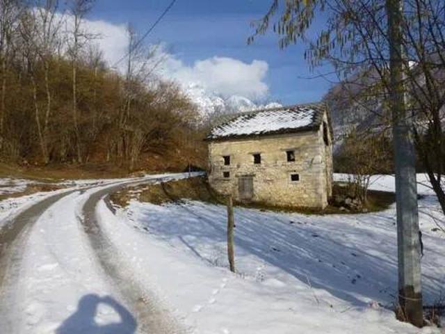 Rustico in vendita a Chies d'Alpago, Tambre D'alpago