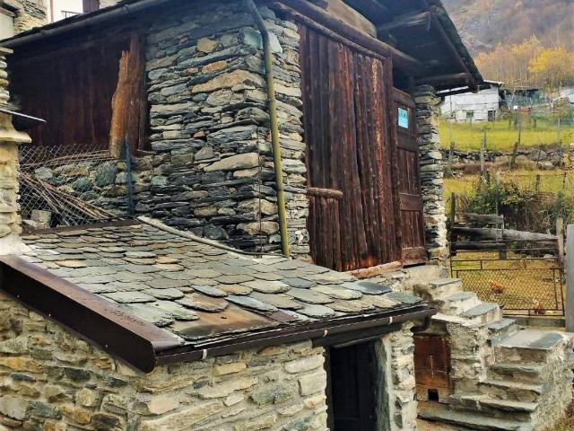 Rustico in vendita a Chiesa In Valmalenco, Lombardia