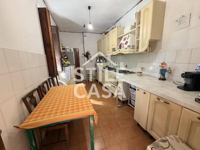 Rustico in vendita a Chiesina Uzzanese, Toscana