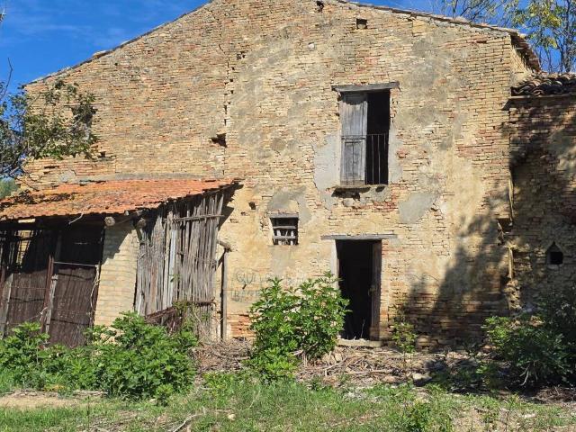 Rustico in vendita a Chieti, Abruzzo