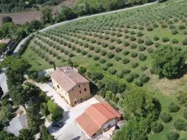 Rustico in vendita a Chiusi Città, Toscana