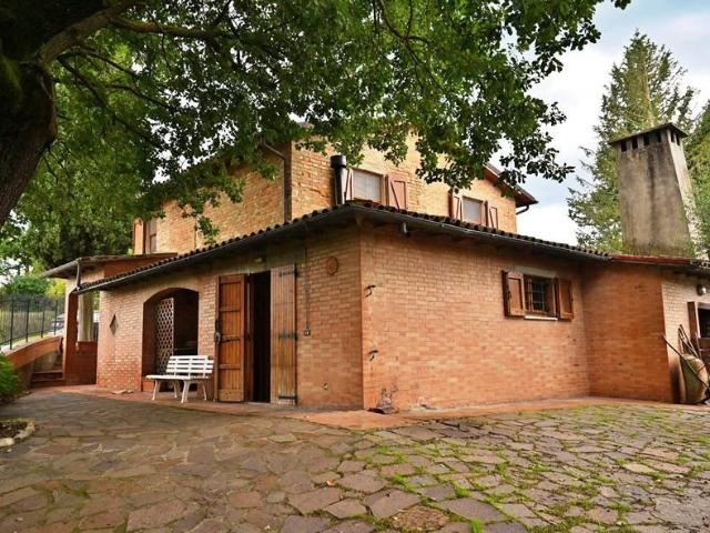 Rustico in vendita a Chiusi Città, Toscana